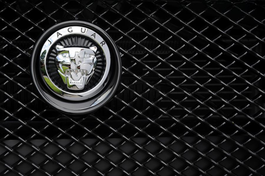  Jaguar XF 2011 года  (фото 29 из 79)